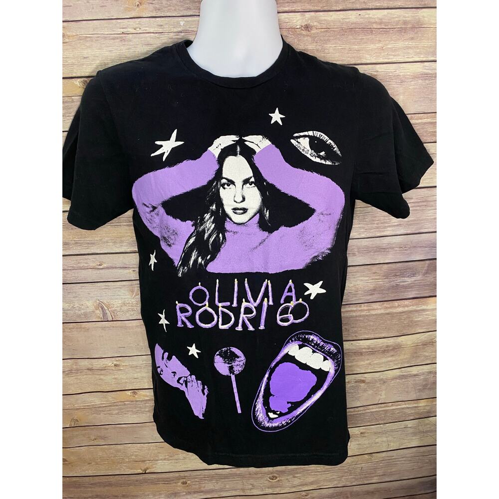 OLIVIA RODRIGO Official GUTS Tour T-Shirt — Women’s Size Small